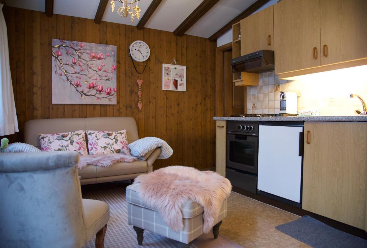 Spellbound A Romantic Hideaway For Adults Aged 18-35 Vila Lauterbrunnen Exterior foto